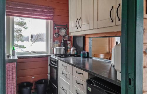 Κουζίνα, Amazing Home In Vatnestrm With 2 Bedrooms in Vatnestraum
