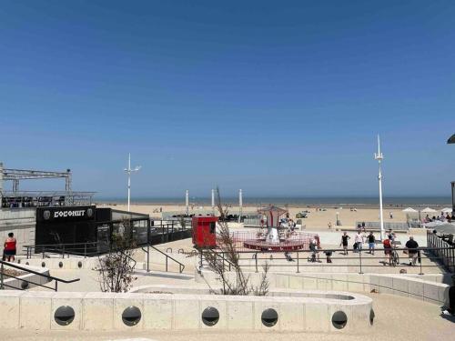 Malo, Duplex bord de mer accès direct plage en rdc