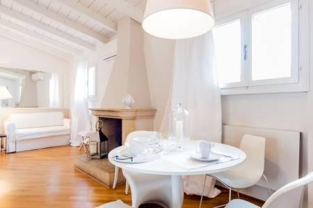 Di punto in bianco home, Verona (fotografie 5)