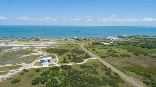 Stunning Retreat: 4B+GameRM, 2K-3QBeds,Pool Table in Rockport, USA