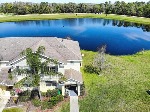 GREAT VALUE! Old Kent Lake Home - views 3/3 in Kissimmee, USA