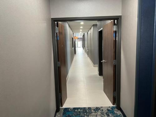 La Quinta Inn & Suites by Wyndham Manchester / Arnold AFB - image 14
