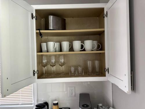 Stylish, Relaxing & Comfy 3 BDR Home in Bristol, USA