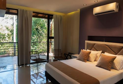 Double Room image 7