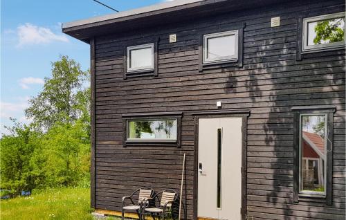 Awesome Home In Trans With Wifi, 4 Bedrooms And Sauna - Tranås