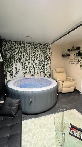 Suite avec jacuzzi privatisé