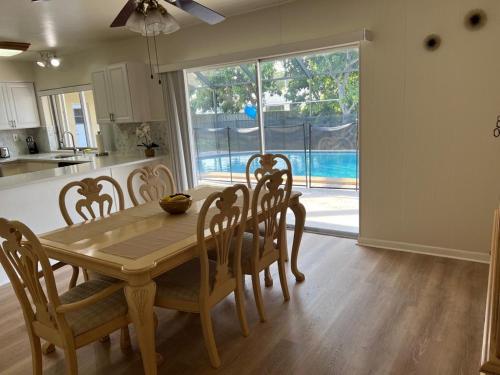 Airbnb rental in West Perrine