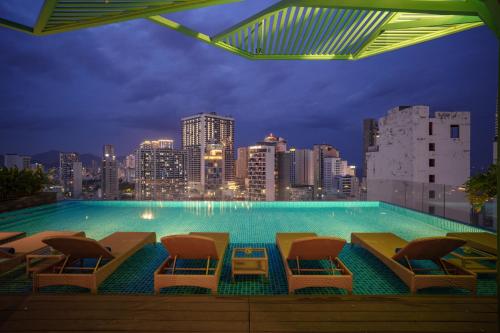 Seaesta Nha Trang Hotel - 수영장