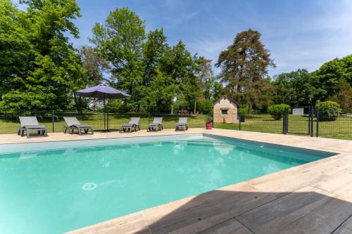 Gite Arbois 2 pièces Piscine Chauffée