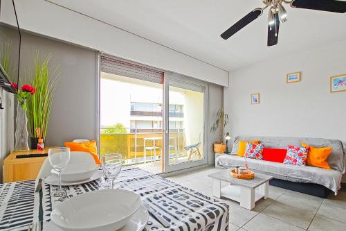 Studio moderne avec parking et piscine- 313 in Les Arenes