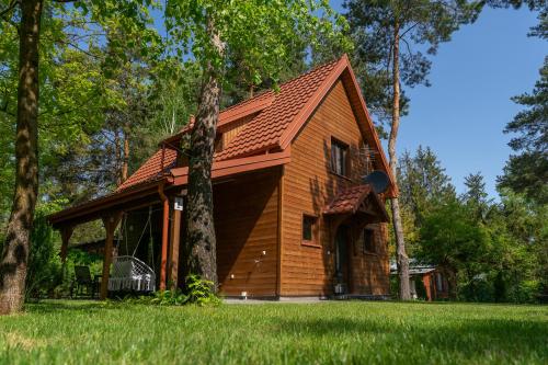 Viesnīcas āriene, Całoroczny Domek nad Jeziorem (Caloroczny Domek nad Jeziorem) in Jedlanka Stara