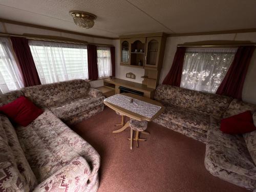 3 bedrooms, 6 beds