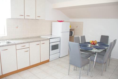 Apartments Summersong 4