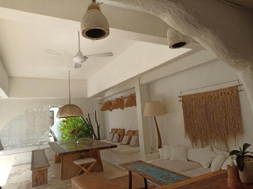 Facilities, Sal Central in Uluwatu