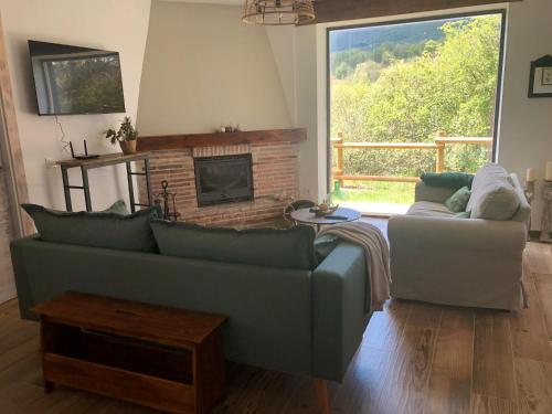 Koplietošanas atpūtas telpa ar TV, CASA NATURAE in Barbadillo Del Pez