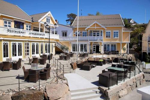 Seafront villa at Gjeving, Lyngør Seafront villa at Gjeving, Lyngør