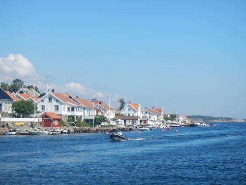 Seafront villa at Gjeving, Lyngør Seafront villa at Gjeving, Lyngør