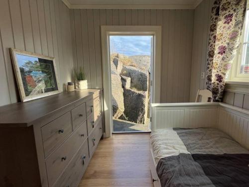 Seafront villa at Gjeving, Lyngør Seafront villa at Gjeving, Lyngør