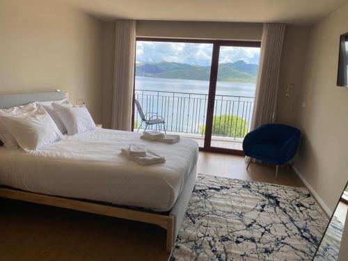 Double Room with Lake View