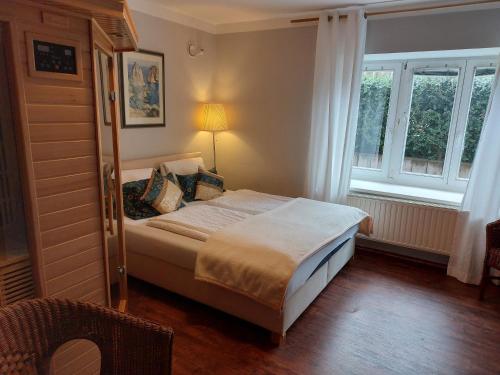 Deluxe Double Room with Shower