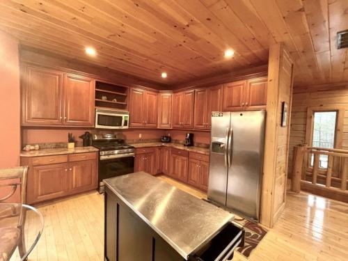 Grand View Home with 360 Degree Mountain View in Tellico Plains, USA