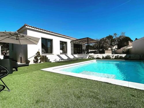 Magnifique Villa Contemporaine Avec Piscine - Location, gîte - L'Isle-sur-la-Sorgue