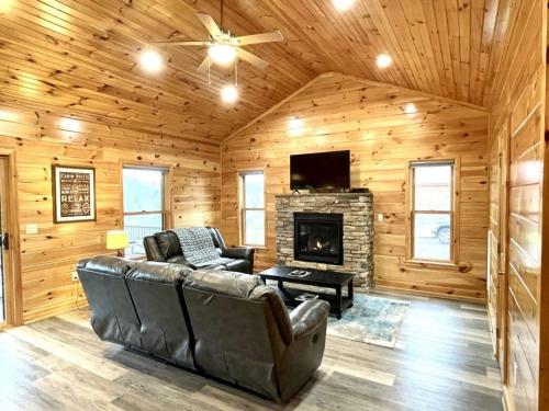 Peaceful Pearl Bear Home - Field Trails and Fishing Nearby in Tellico Plains
