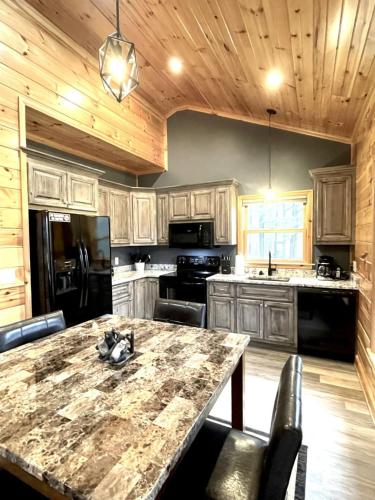 Peaceful Pearl Bear Home - Field Trails and Fishing Nearby in Tellico Plains