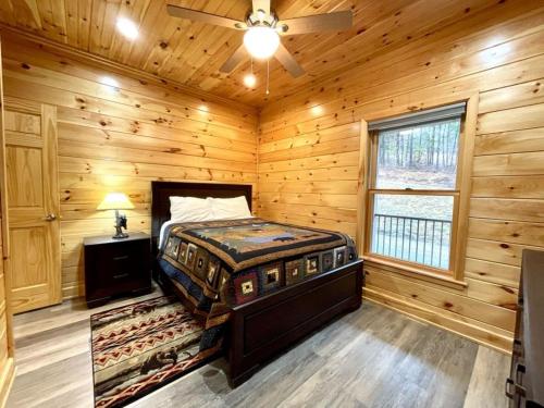 Pearl Bear - 2 Bedrooms 1 Baths Sleeps 4 home - image 5