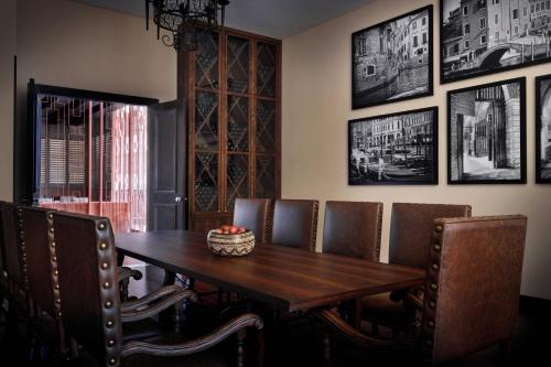 Kigali Marriott Hotel - image 2