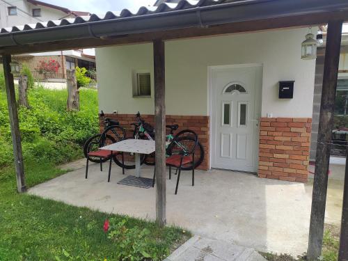 Зовнішній вигляд готелю, Lenilenii Bungalow in яйце