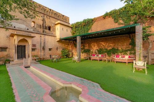 Stay Vista at Khohar Haveli - 18th Century Palace with Modern Amenities