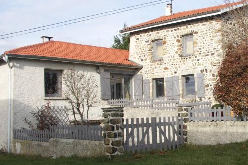 Maison au calme gîte à louer Arzac