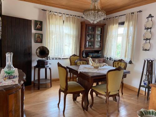 Casa das Andorinhas - Campo e Piscina in ปอมบาล