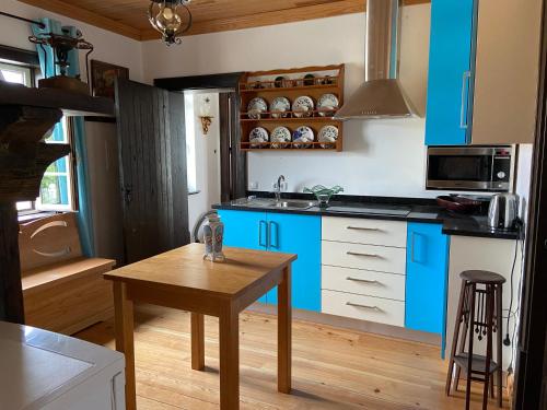 Casa das Andorinhas - Campo e Piscina in ปอมบาล