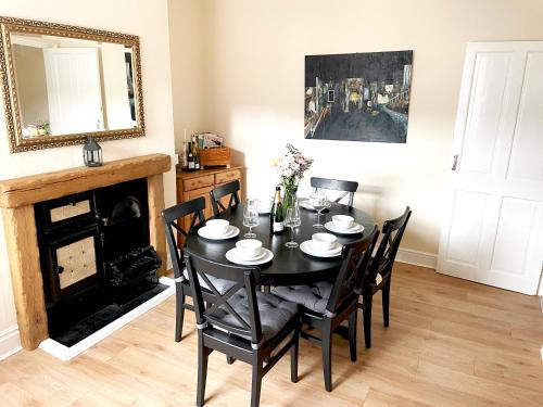 The Neville - Free Parking - York Victorian House - Holiday Home