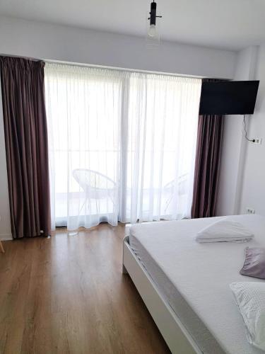 Apartamente Vista Lago e Mare - image 5