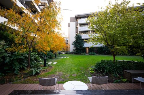 Royal Executive living Caulfield