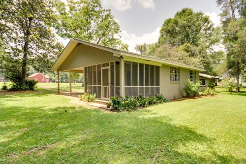 Mississippi Rental with Bogue Chitto River Access!