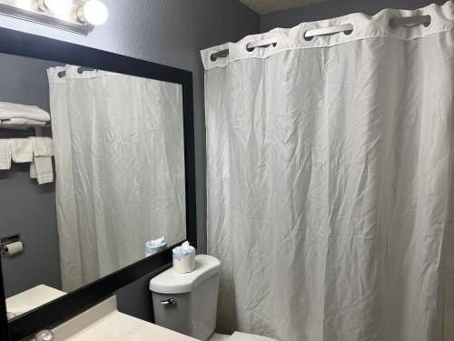 King Room - Non-Smoking