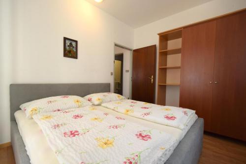 Apartments Frane - image 8