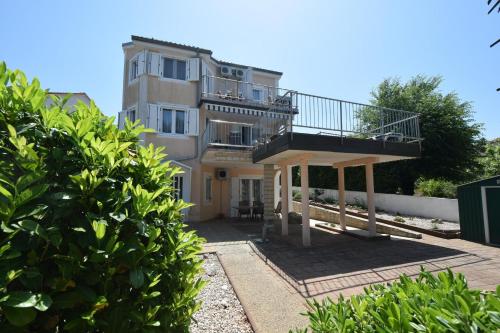  Apartments Frane, Unterkunft in Vantačići