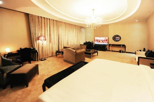 Soyol Fitness And Spa Center