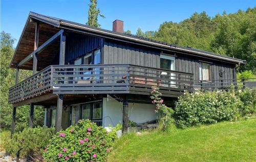 . Cozy Home In Hellandsjen With Kitchen