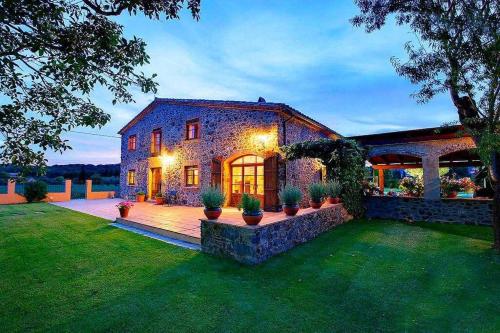 A szálláshely kívülről, Mas dels Avis Tipica Masia Catalana in Vall-Llobrega