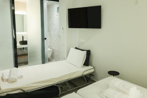 Uphill Unique Boutique Suites - image 2