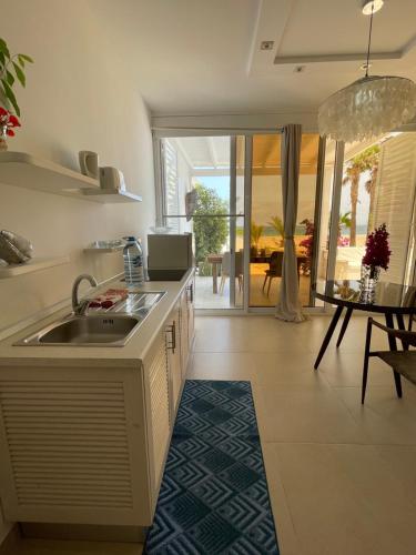 Villa Alfredo Marchetti Nº13 A Suites on the Beach, Praia de Chaves, Boa Vista in Rabil