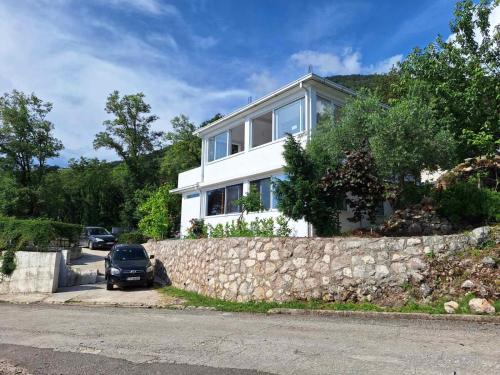 Tampilan eksterior, Apartman Glorija in Sutvara