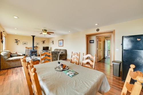 Kentucky Lake Getaway with Lookout Deck, Water View! in New Concord, USA