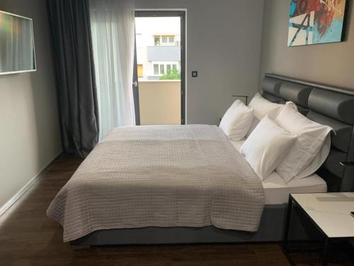 Roof 69 Rooms Room Type - Studio Apartment